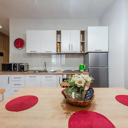 Bright L 15-min Walk To Center * Tirana