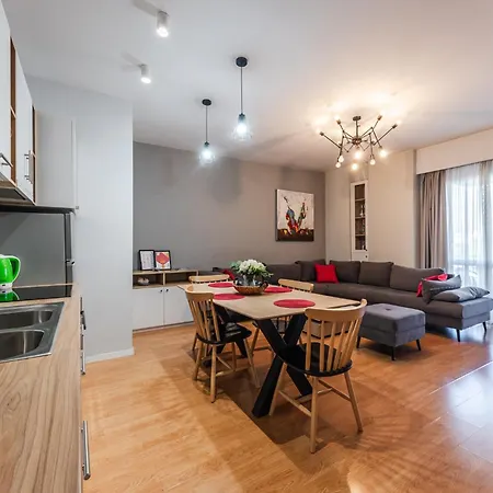 Apartament Bright L 15-min Walk To Center