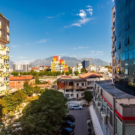 Bright L 15-min Walk To Center Апартаменты *