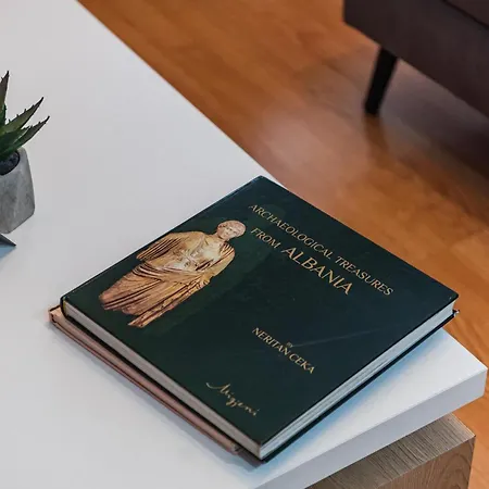 公寓 Bright L 15-min Walk To Center 地拉那