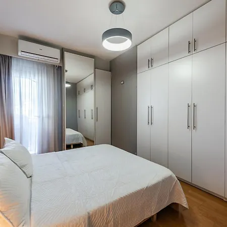Bright And Spacious - New Boulevard View *