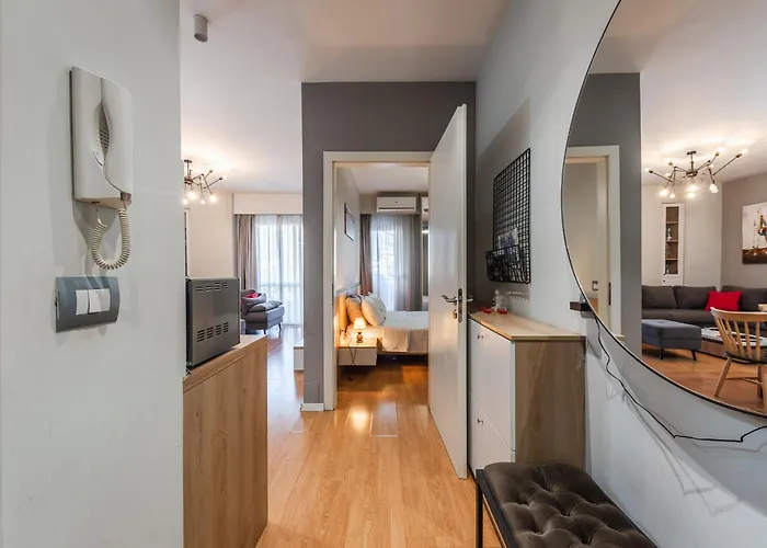 Bright L 15-min Walk To Center * Tirana