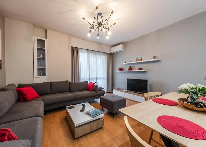 Bright L 15-min Walk To Center 公寓