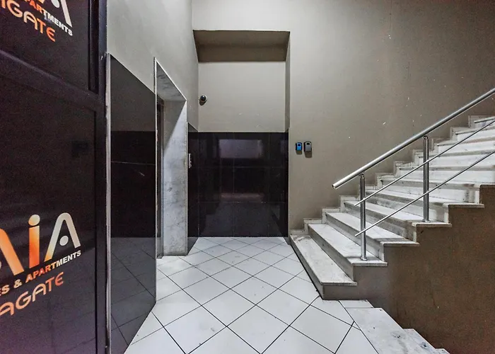 公寓 Bright L 15-min Walk To Center *