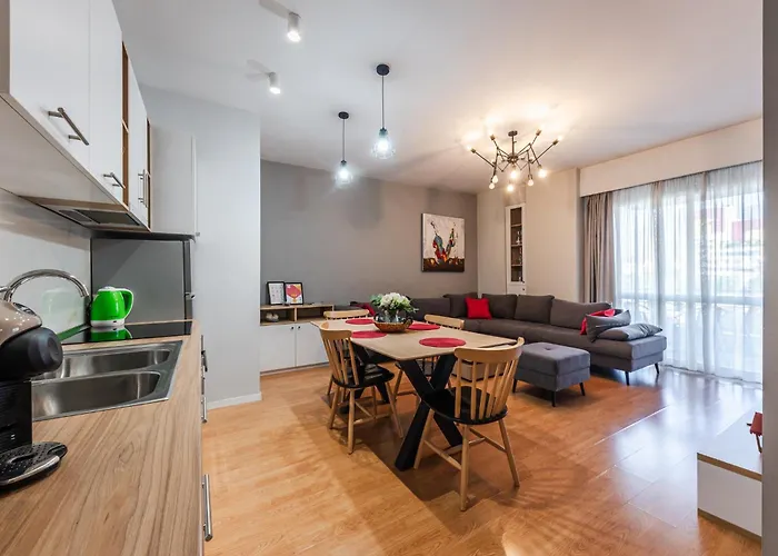 Apartamento Bright L 15-min Walk To Center